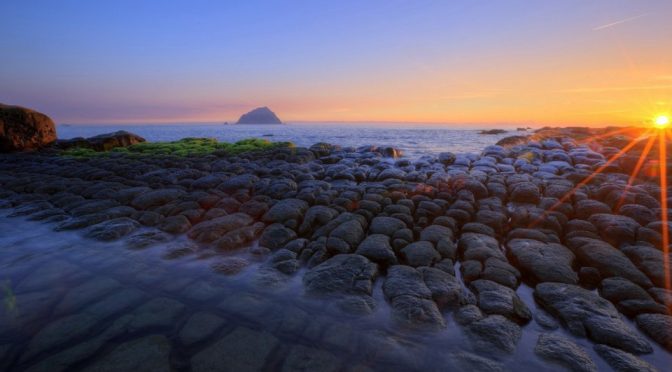 Apa Hukumnya Shalat Di Belakang Imam Berpaham syi’ah..?